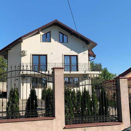 Apartament Micsunelelor Cu Parcare Privata Iasi Buitenkant foto